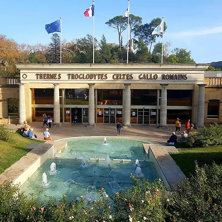Holiday home Maison Dans Le Centre Historique De - Ideale Cures Thermales *