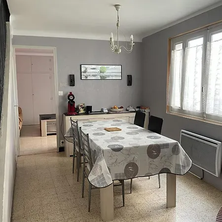 Maison Dans Le Centre Historique De - Ideale Cures Thermales Greoux-les-Bains